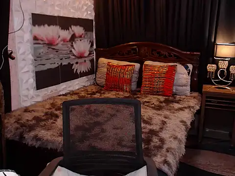 Snapshot of WILDROXIE chatting on 8, 2, 2026 WILDROXIE online show from 8, 2, 2026