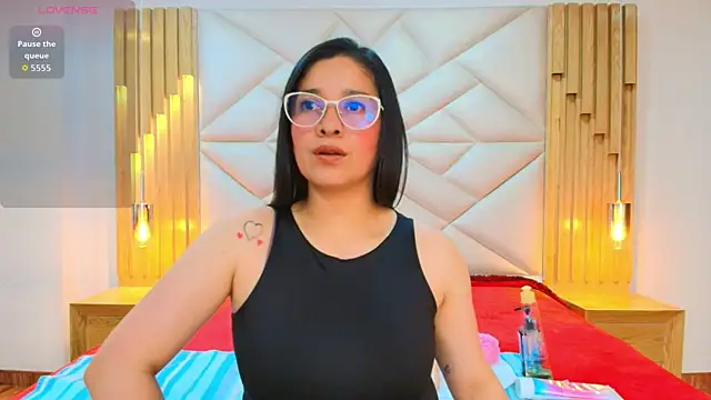 Alana steel 1 online show from 19, 11, 2025