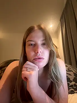 Chloemillerrxx online show from 14, 12, 2025