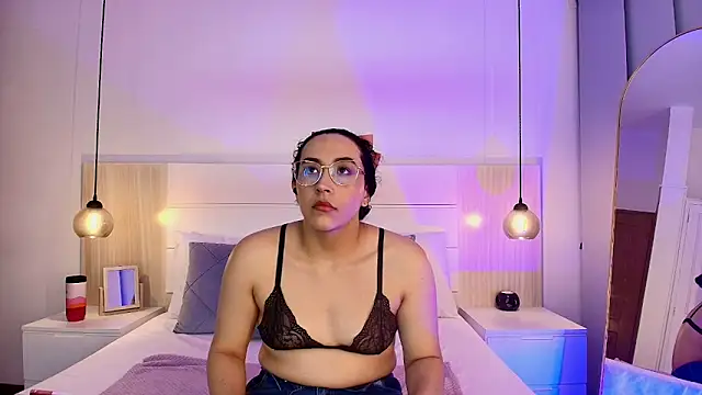 alehia cute online show from 9, 10, 2025