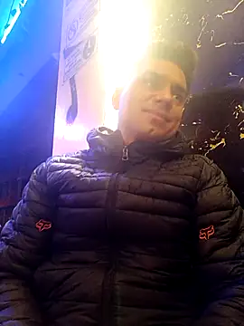 Ffeenniizz online show from 13, 4, 2026