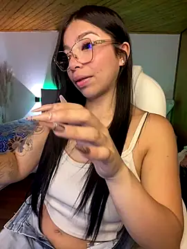 Maddy Piink online show from 3, 12, 2025