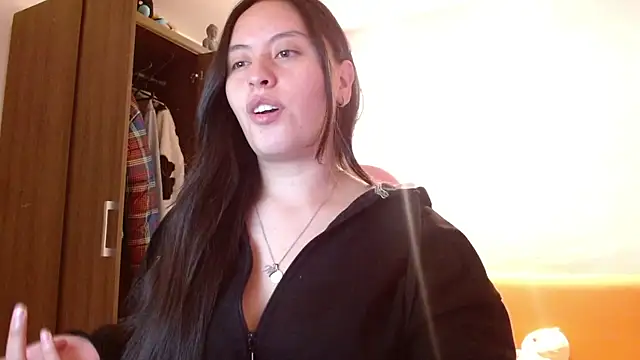 madissooon   online show from 14, 11, 2025