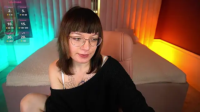 Pixie Peachh online show from 16, 10, 2025