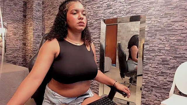 BellyBigBoobs online show from 23, 9, 2025