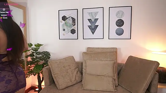 MilaCrave online show from 23, 9, 2025