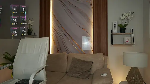 MilaCrave online show from 8, 11, 2025