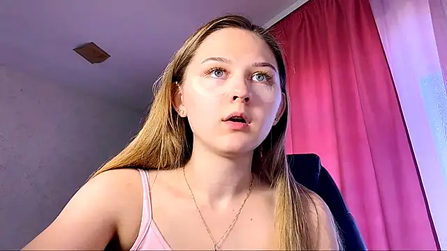 Snapshot of Smoke_mama chatting on 14, 9, 2025 Smoke mama online show from 14, 9, 2025