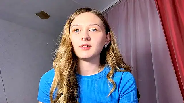 Snapshot of Smoke_mama chatting on 18, 9, 2025 Smoke mama online show from 18, 9, 2025