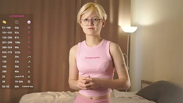 Snapshot of MargertDoyen chatting on 17, 9, 2025 MargertDoyen online show from 17, 9, 2025