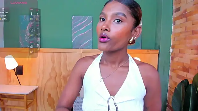 halleylorens online show from 19, 2, 2026