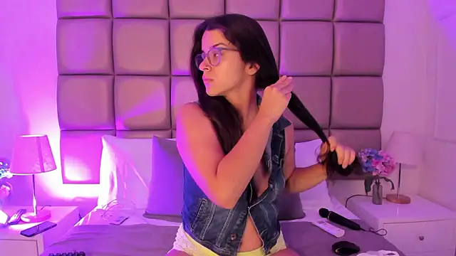 MiaMillers1 online show from 15, 1, 2026