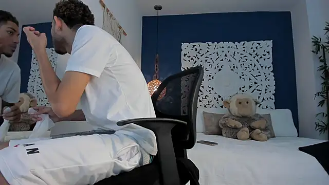 Adonis WB online show from 5, 11, 2025