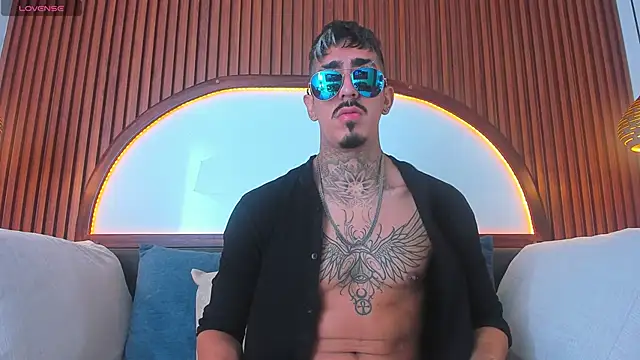 Donovan Desmond online show from 25, 10, 2025