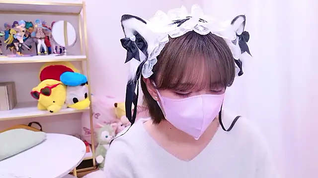 Azusa DoMybest online show from 9, 11, 2025