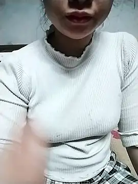 Mie rose online show from 4, 3, 2026