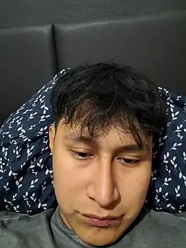Snapshot of surdotravieso chatting on 13, 5, 2026 surdotravieso online show from 13, 5, 2026