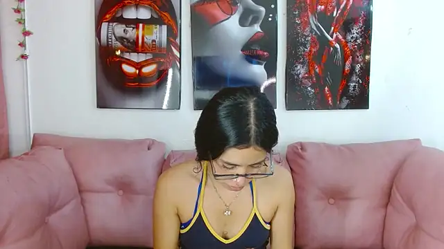 Miahotcs1 online show from 8, 4, 2026