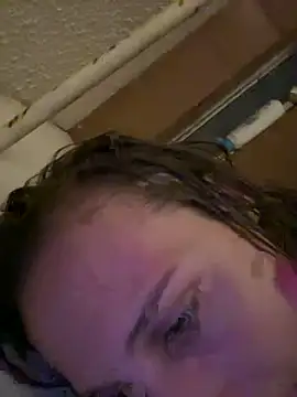 Snapshot of Tlynn chatting on 24, 9, 2025 Tlynn online show from 24, 9, 2025