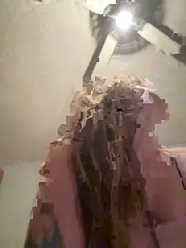 Snapshot of Tlynn chatting on 25, 9, 2025 Tlynn online show from 25, 9, 2025