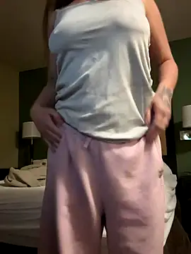 Snapshot of Tlynn chatting on 14, 10, 2025 Tlynn online show from 14, 10, 2025