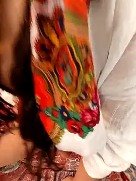 ezgi2545 online show from 10, 4, 2026