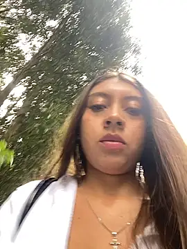 Sara-cooper2 online show from 10, 9, 2025