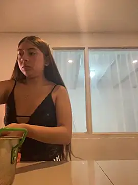 Sara-cooper2 online show from 17, 9, 2025