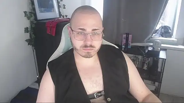 Snapshot of FabianKinky chatting on 12, 9, 2025 FabianKinky online show from 12, 9, 2025
