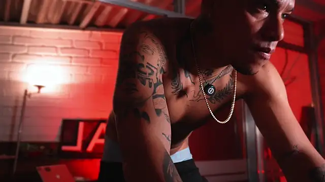 AlphaMasterXxx online show from 12, 4, 2026