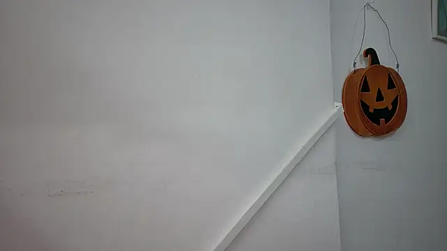 Lizbeth Rouse online show from 28, 10, 2025