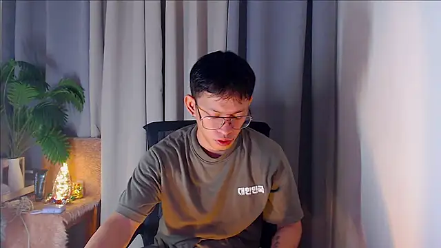 pinkcock froi2305 online show from 6, 10, 2025