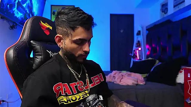 logan hugh8 online show from 15, 1, 2026