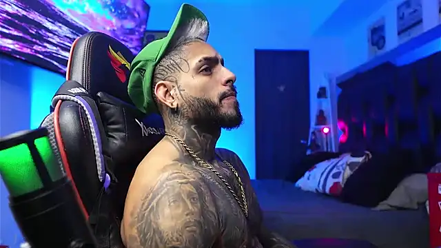 logan hugh8 online show from 31, 1, 2026