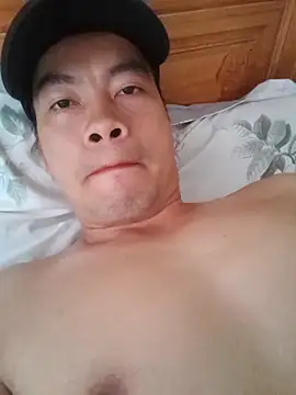 Snapshot of quoc85 chatting on 5, 5, 2026 quoc85 online show from 5, 5, 2026