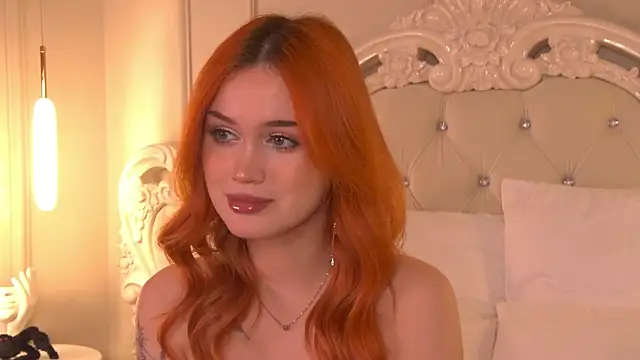 Snapshot of RemyFoxys chatting on 15, 10, 2025 RemyFoxys online show from 15, 10, 2025