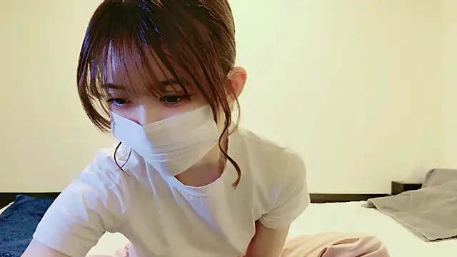 NANA chan 1 online show from 13, 10, 2025