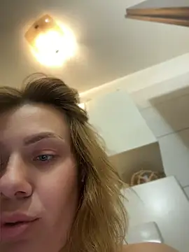 emmasweett11 online show from 12, 4, 2026