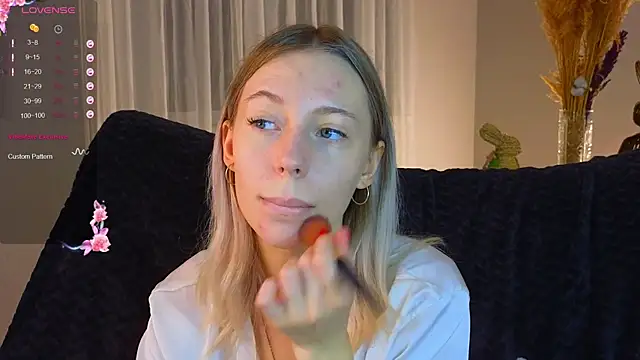 NyxaThorn online show from 23, 11, 2025