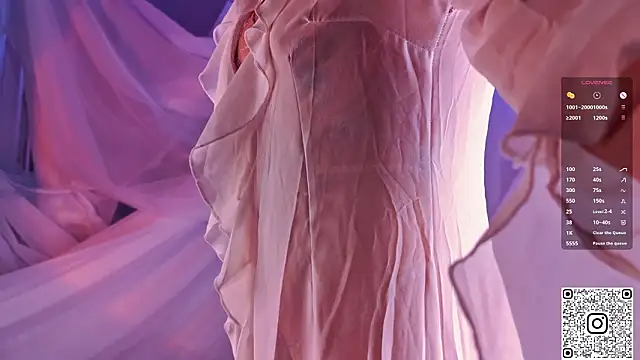 Snapshot of GildedKitten chatting on 7, 2, 2026 GildedKitten online show from 7, 2, 2026