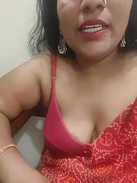 Snapshot of Aunty_Boy_143 chatting on 28, 7, 2026 Aunty Boy 143 online show from 28, 7, 2026