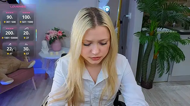 Millie Vanillies online show from 24, 10, 2025