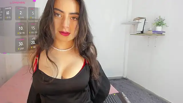 sashaa petit online show from 22, 9, 2025