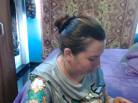 cloequeen15 online show from 6, 5, 2026