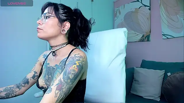 Esmeralda CO online show from 2, 10, 2025