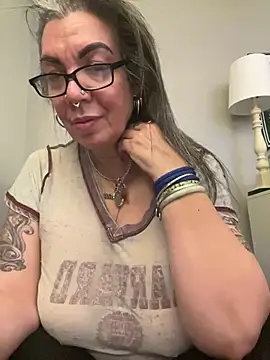 dieseldame1313 online show from 26, 1, 2025