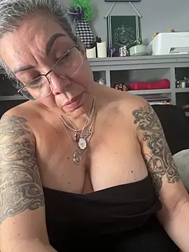 dieseldame1313 online show from 13, 2, 2026