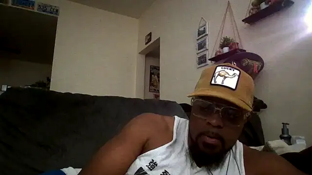 Snapshot of Str8ishVegasGuy chatting on 17, 10, 2025 Str8ishVegasGuy online show from 17, 10, 2025