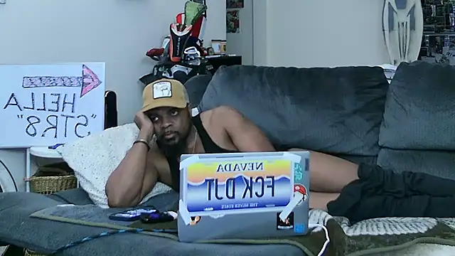 Snapshot of Str8ishVegasGuy chatting on 29, 10, 2025 Str8ishVegasGuy online show from 29, 10, 2025