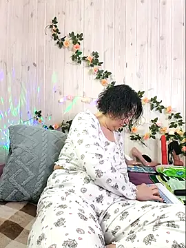 LitisiaLove4551 online show from 23, 2, 2026